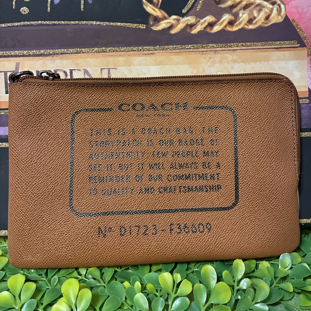 Coach Story Patch Badge Pouch